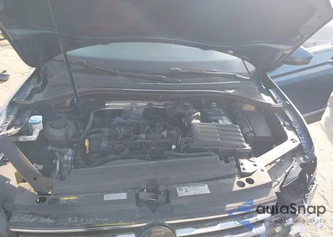 2018 Volkswagen Tiguan z USA, uszkodzony, nr VIN 3VV3B7AX4JM105622